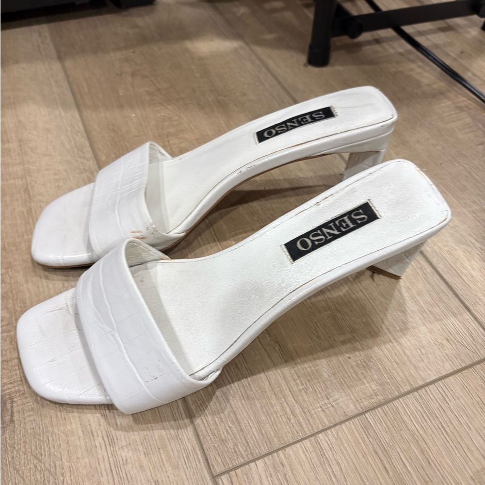 SENSO White Croc-Embossed Heeled Mules